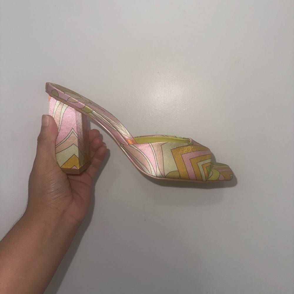 Colorful heels - Picture 4 of 5